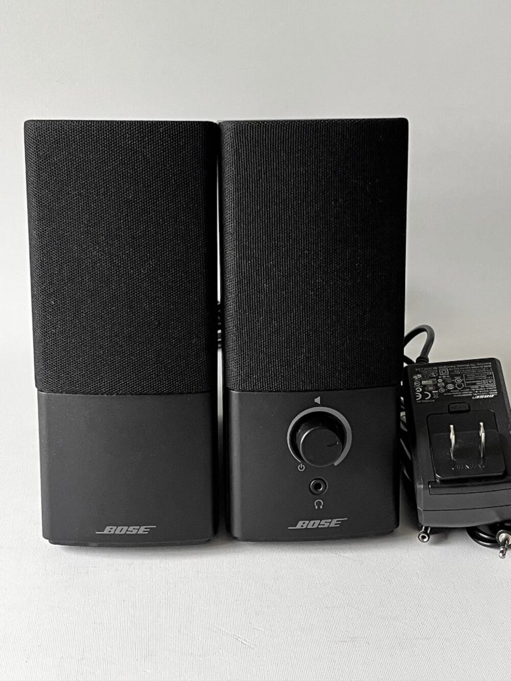BOSE Companion 2 Series III Multimedia Speakers Black With Power Adapter & Aux